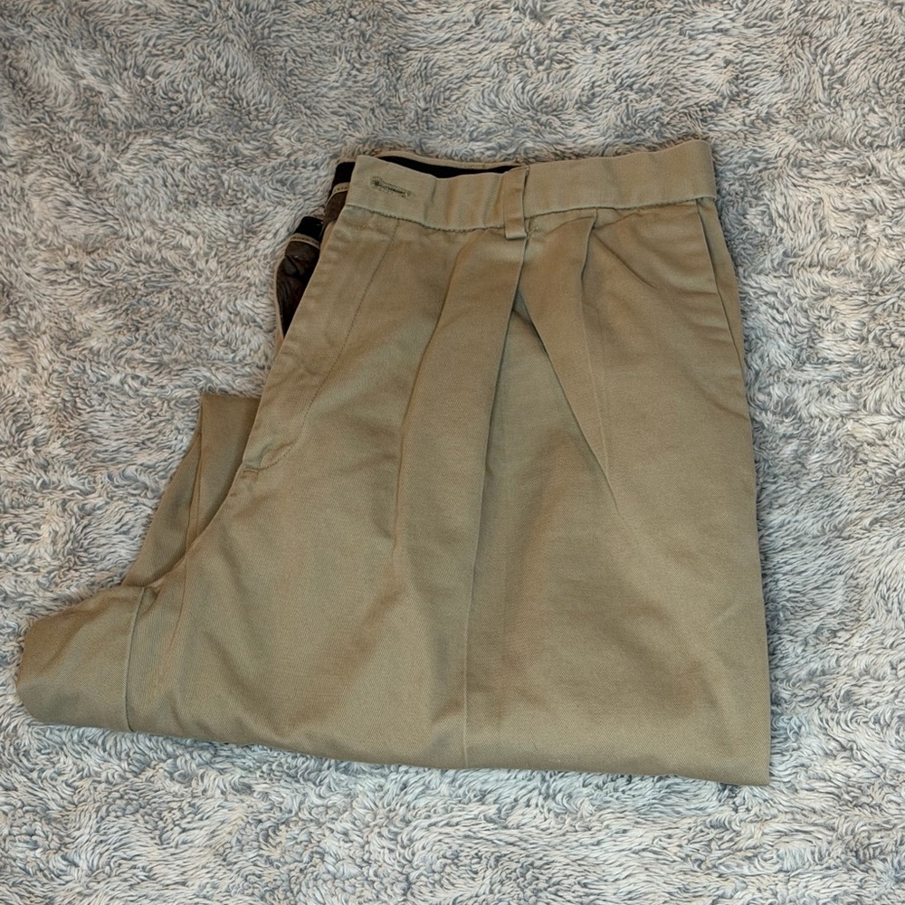Haggar Men's Tan Pleated Chinos